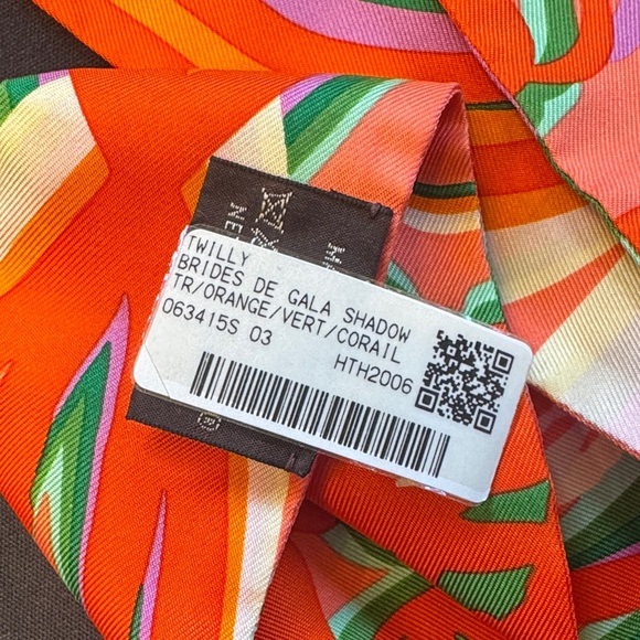 Hermes Multicolor Silk Twilly Scarf with Orange Case - Picture 2 of 8